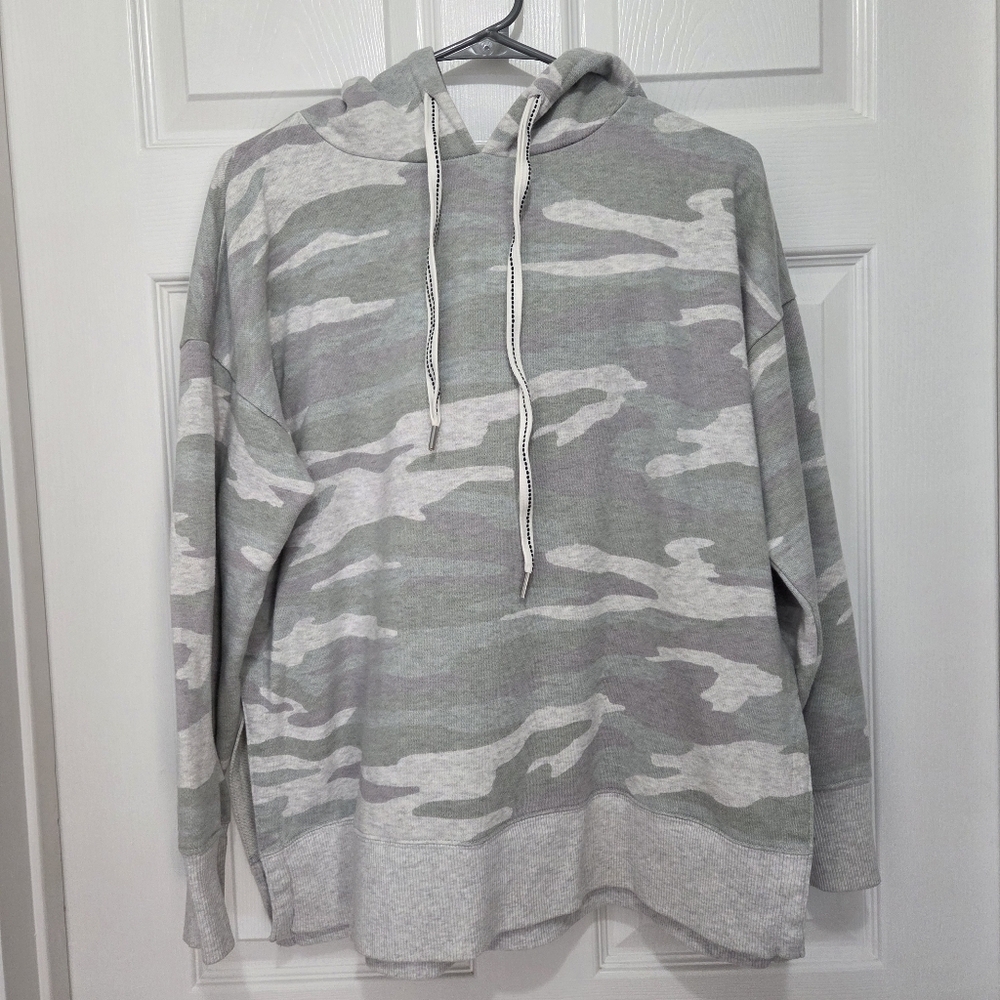Aerie AEO Oversized Green Desert Camo Pullover Hoodie Sweatshirt Size Small - Picture 2 of 10